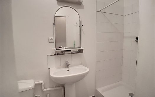 69003 LYON PART DIEU STUDIO MEUBLE 16m2 SPECIAL ETUDIANT