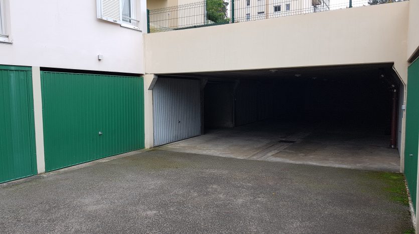 location garage charnay les macon 71850 dhg conseil