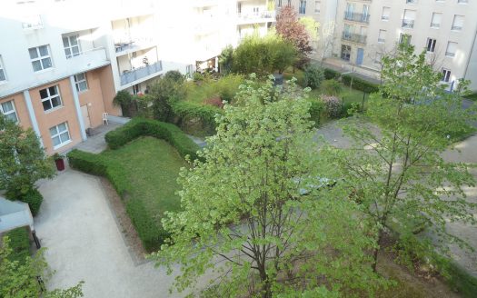 69003 LYON PART DIEU STUDIO MEUBLE 18m2