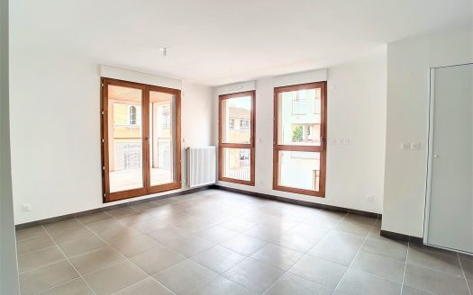 69008 LYON PLACE BELLEVILLE LOCATION APPARTEMENT T3 59m2 + GARAGE